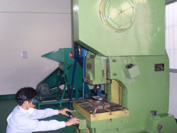 深圳銷(xiāo)毀公司,過(guò)期食品銷(xiāo)毀,過(guò)期化妝品銷(xiāo)毀,文件銷(xiāo)毀,電腦硬盤(pán)銷(xiāo)毀,保密資料銷(xiāo)毀,電子產(chǎn)品銷(xiāo)毀,服裝銷(xiāo)毀,假冒偽劣產(chǎn)品銷(xiāo)毀